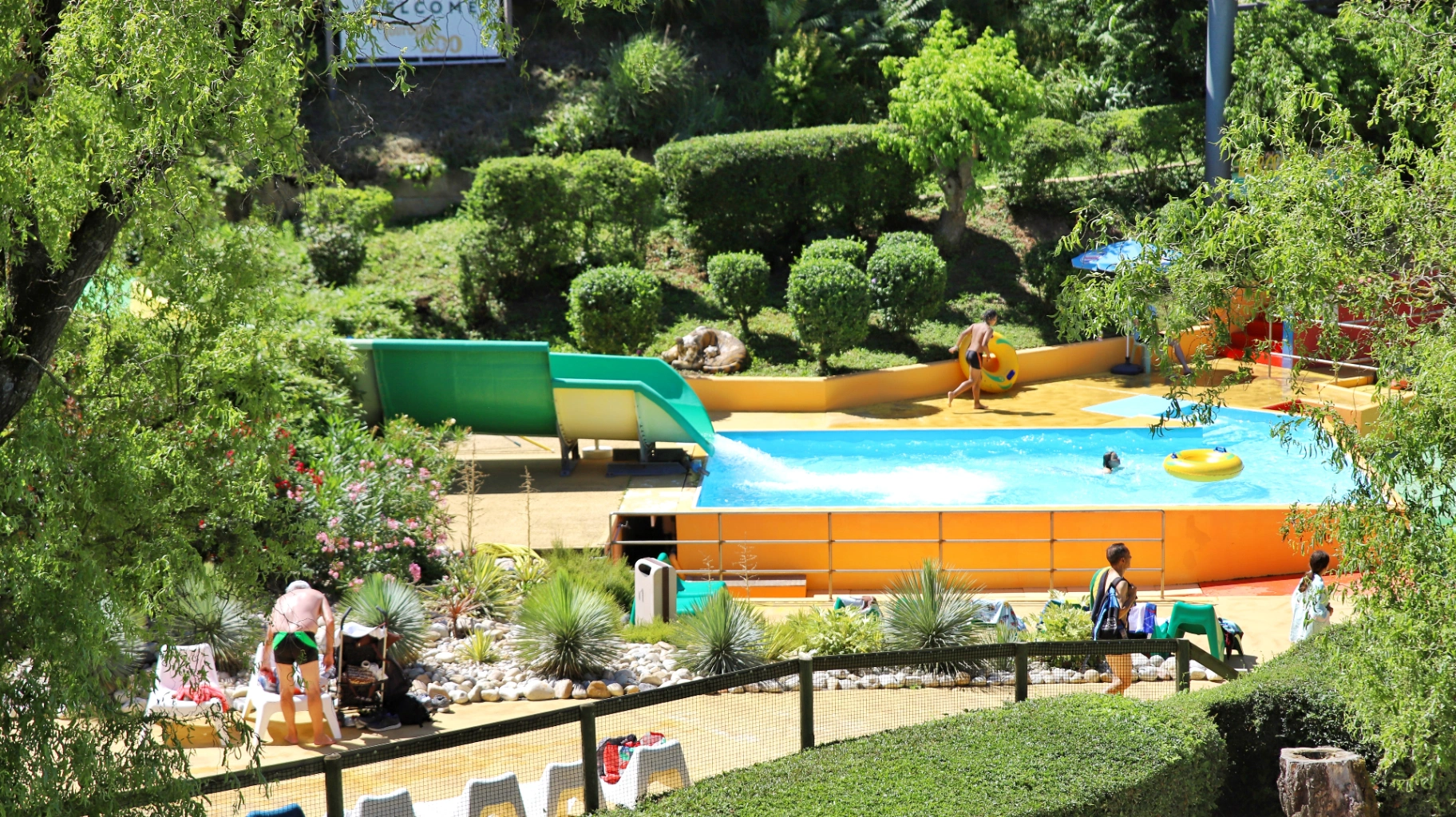 https://www.touroparc.com/wp-content/uploads/2025/05/Touroparc-Zoo-lJade-Perrot-5.webp