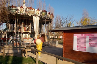 https://www.touroparc.com/wp-content/uploads/2025/06/carrousel1.webp